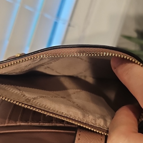 Michael Kors Mauve Wristlet - Picture 8 of 8